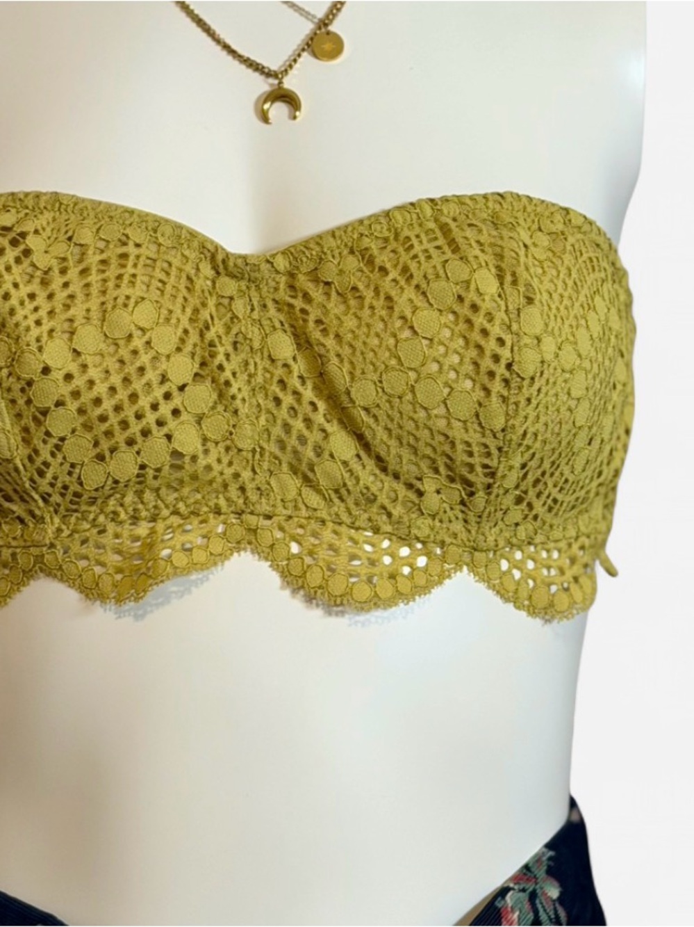 Victoria’s Secret Lace Bandeau Strapless Bra Olive Gold Crochet Boho M
